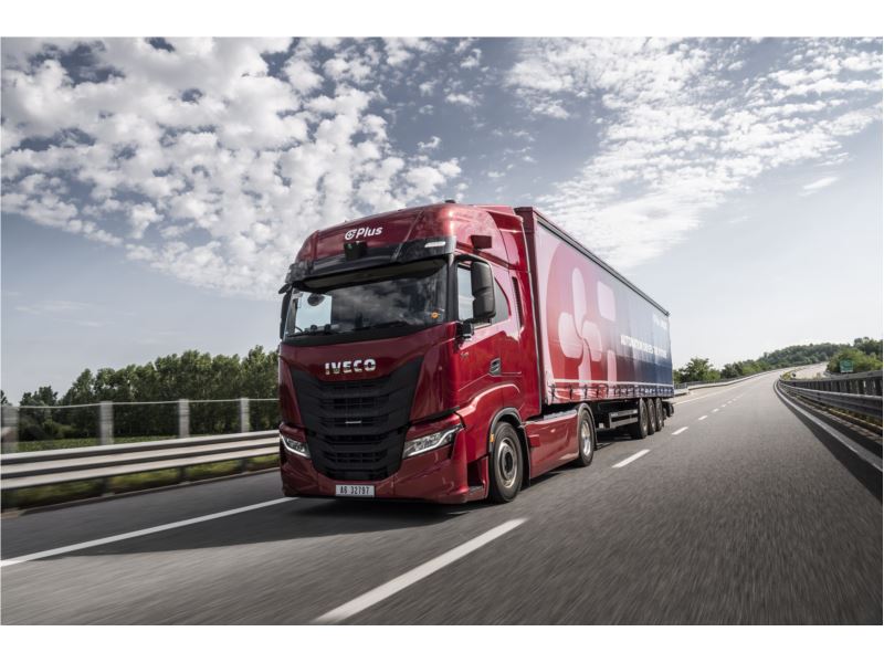 l veicolo a guida autonoma di IVECO e Plus inizia a operare sulle strade pubbliche  tedesche